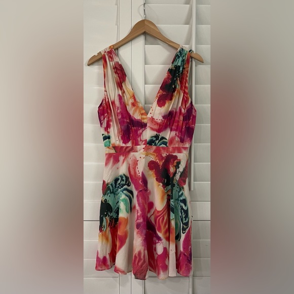Alice + Olivia Dresses & Skirts - Alice + Olivia Silk Dress